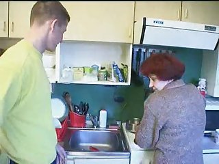 Porno mänge minu esimene õpetaja küps ja poiss 7 - osa 1 kuradi magab porn videos