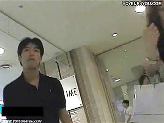 Ilus tüdrukute seljas mini seelikud ilusad tüdrukud