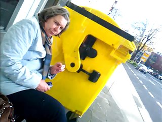 Vilkuvad granny ja ta jookseb-vilkuv vaata vene porno online vanemad