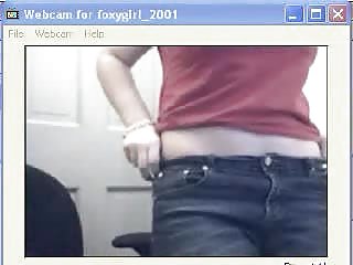 Busty tüdruk, jututoas ja näitab oma tisse näitab busty