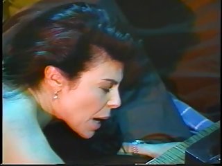 Milf puuma ärritab ja teeb suure suhu ja saab fuck