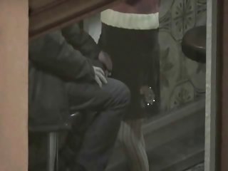 Akna, klaasi ja üliõpilasi, kohvik, õpetaja rühma porn koos berkova vaadata